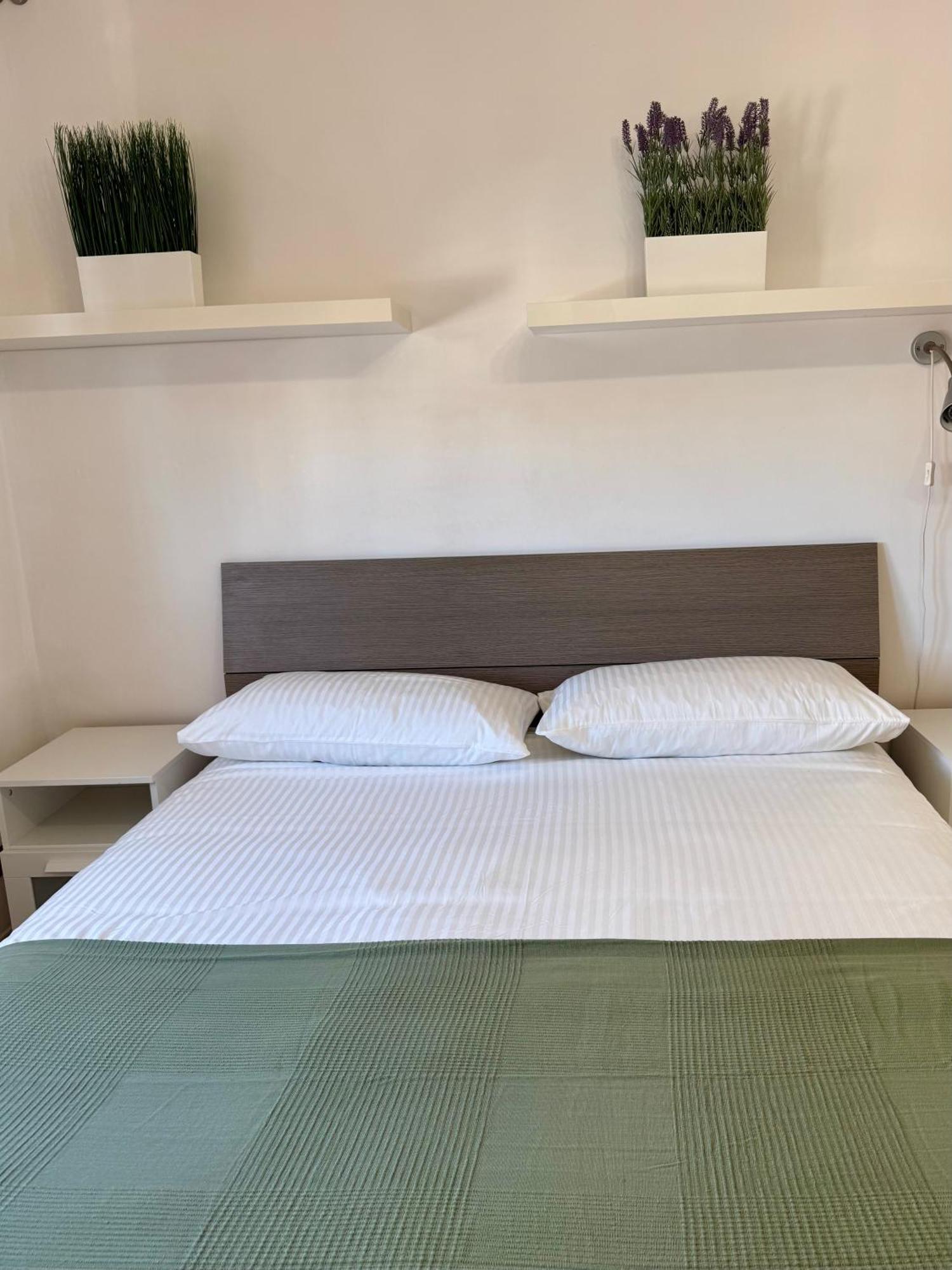 Fil Rouge Hotel Ciampino Buitenkant foto