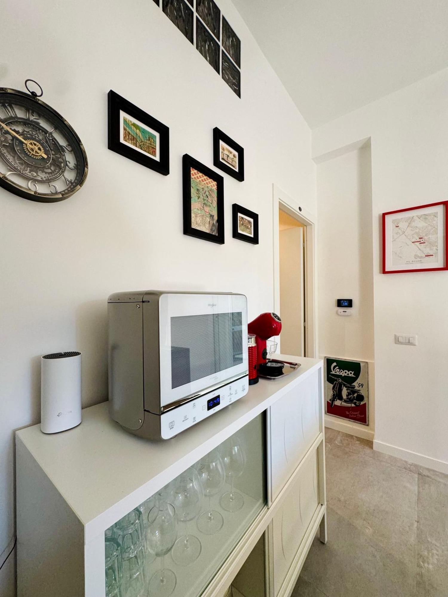 Fil Rouge Hotel Ciampino Buitenkant foto